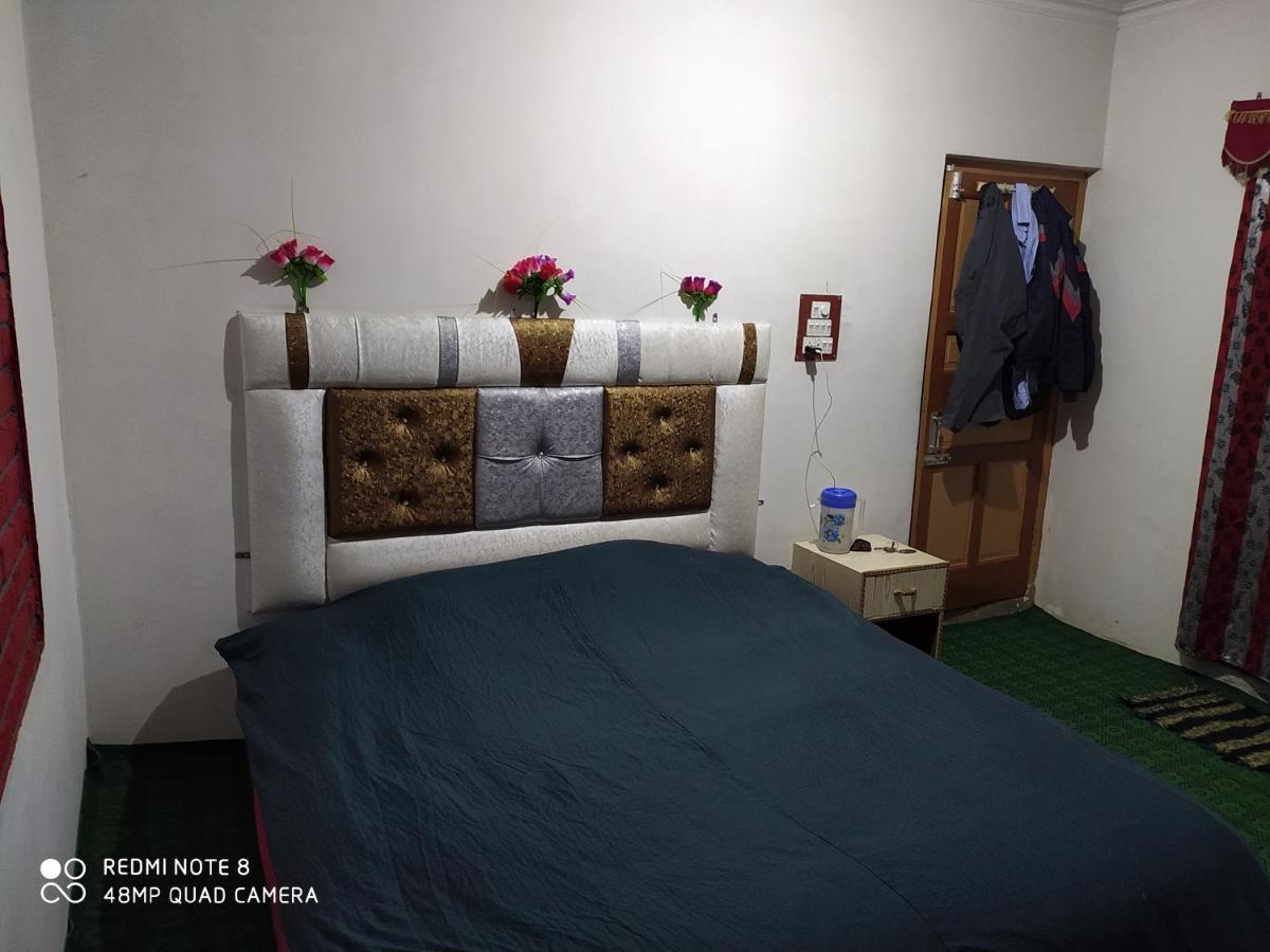 Hotel New Heaven Canal Srinagar  Bagian luar foto