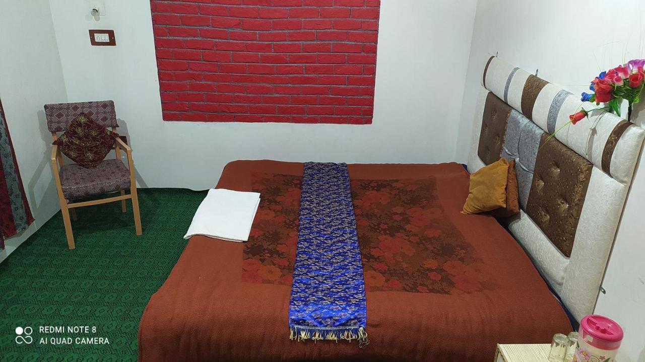 Hotel New Heaven Canal Srinagar  Bagian luar foto