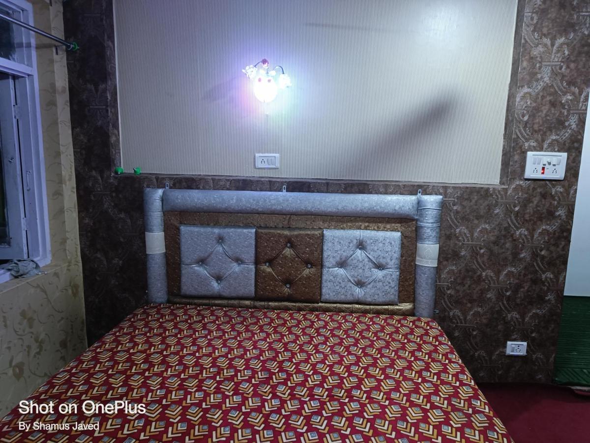 Hotel New Heaven Canal Srinagar  Bagian luar foto