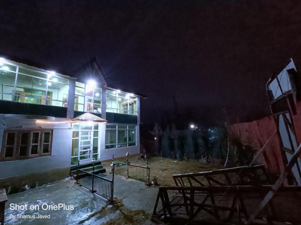 Hotel New Heaven Canal Srinagar  Bagian luar foto