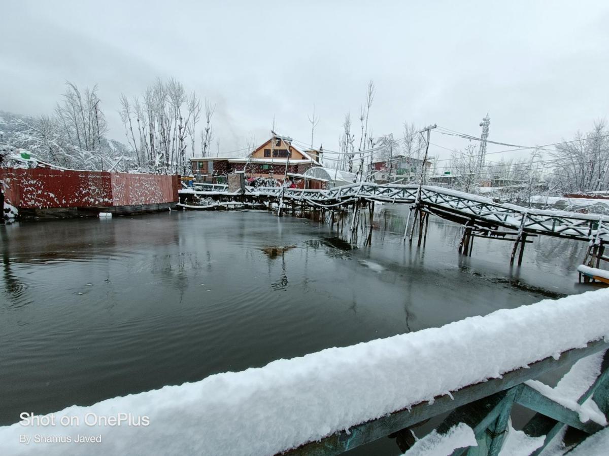Hotel New Heaven Canal Srinagar  Bagian luar foto
