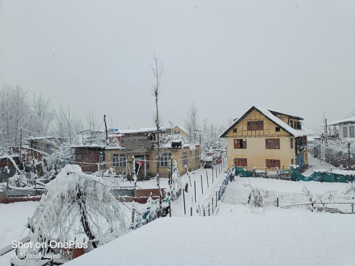 Hotel New Heaven Canal Srinagar  Bagian luar foto