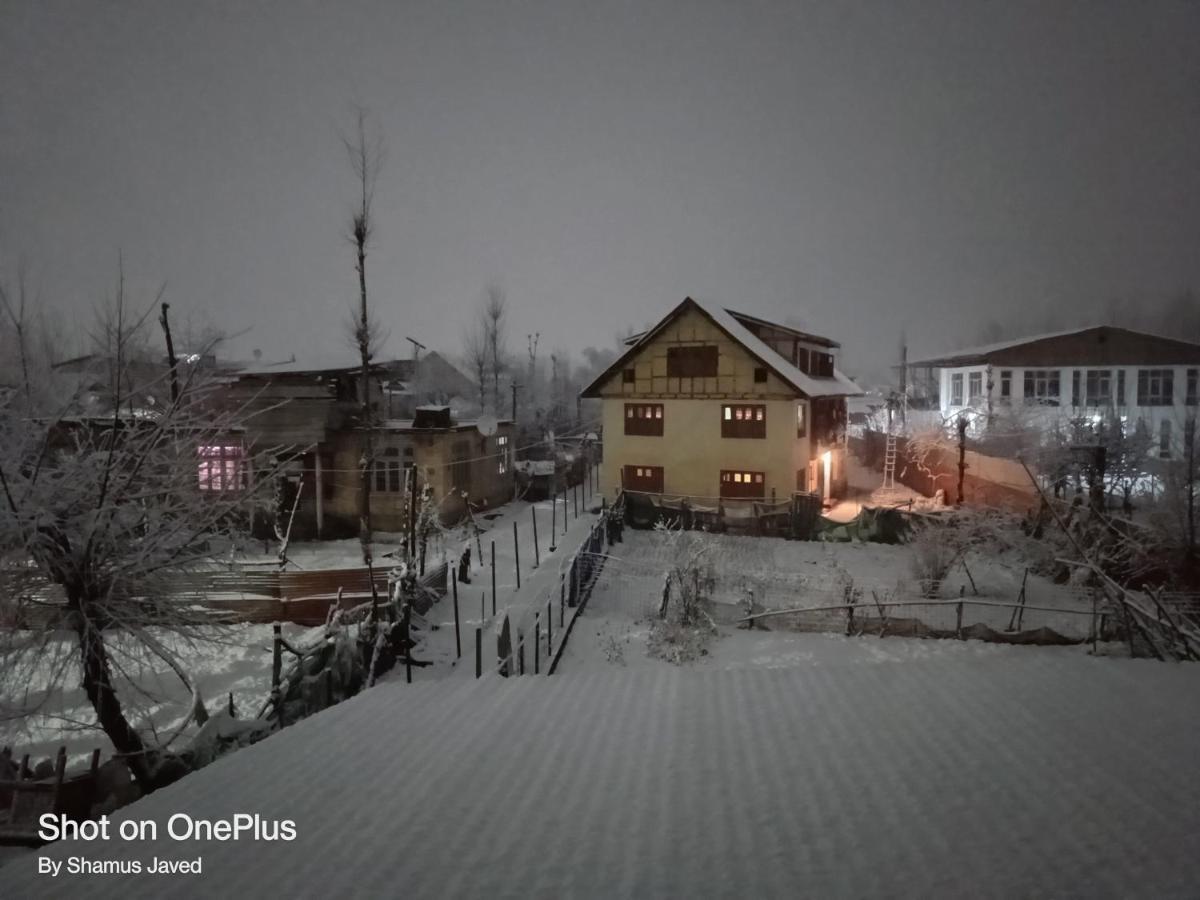 Hotel New Heaven Canal Srinagar  Bagian luar foto