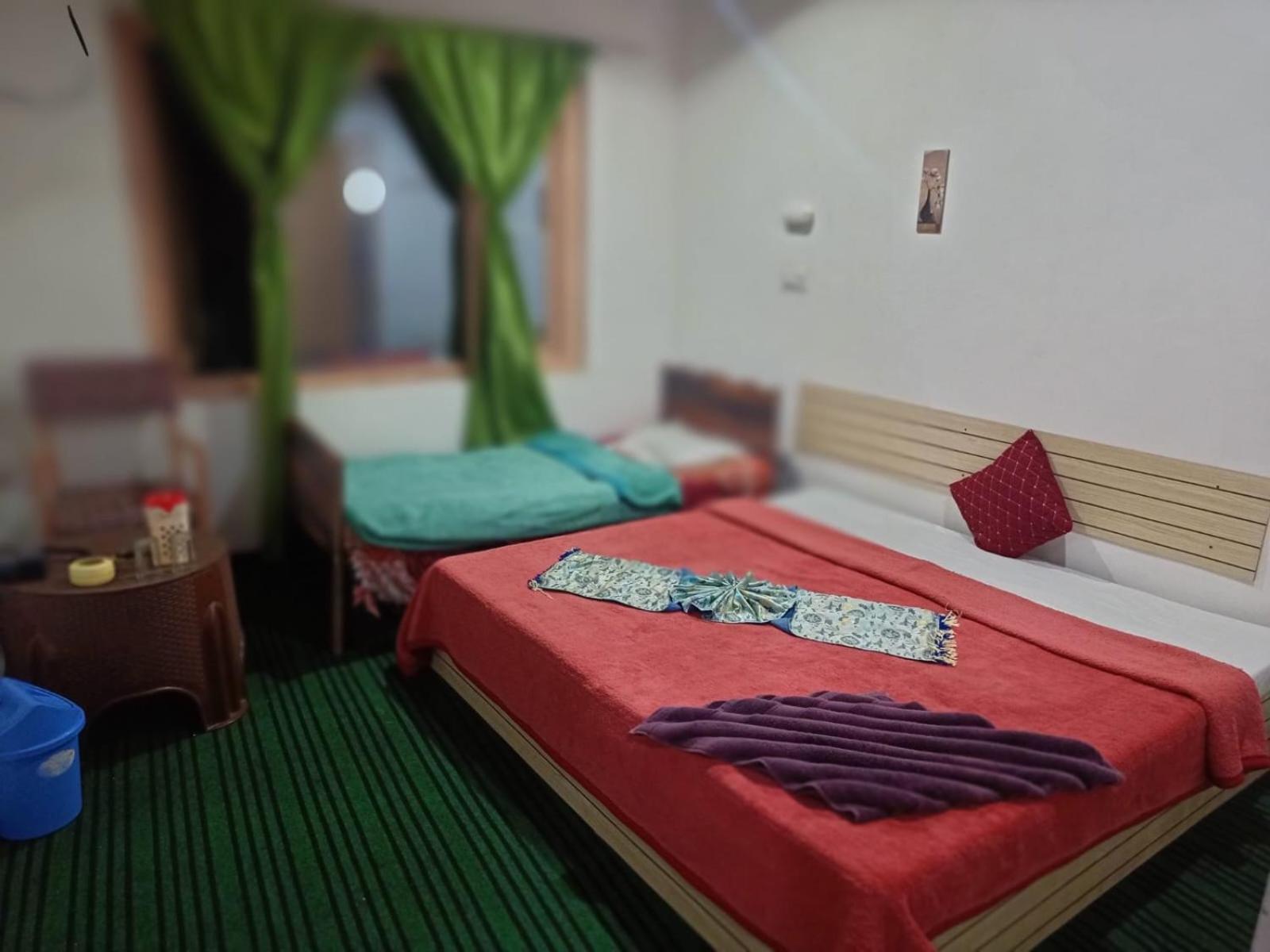 Hotel New Heaven Canal Srinagar  Bagian luar foto