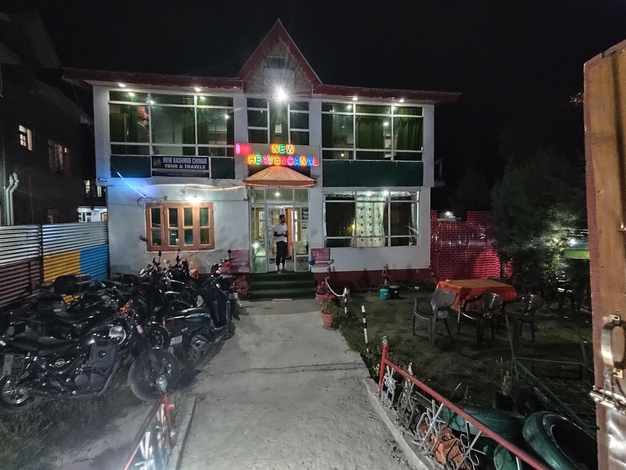 Hotel New Heaven Canal Srinagar  Bagian luar foto